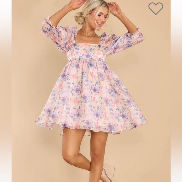 Red Dress Boutique Dresses & Skirts - Red Dress Boutique gorgeous flower dress with ballon sleeves, Wore it once, S
